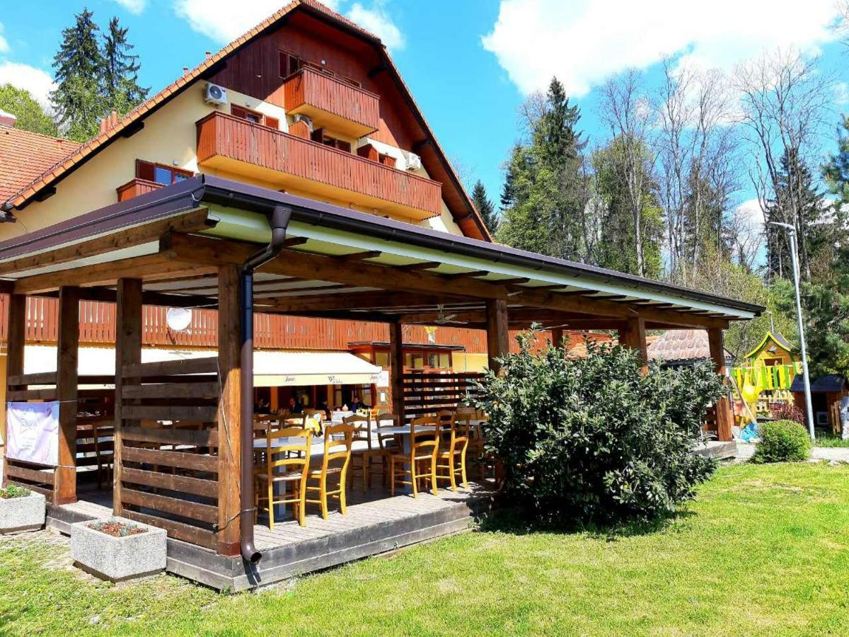 Guesthouse Pri Cebelici Lukovica pri Domžalah Exterior photo